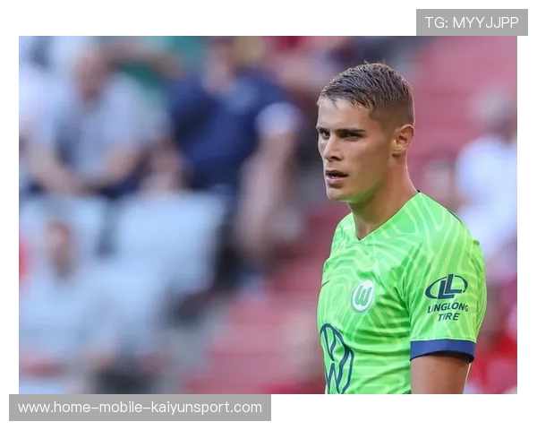 托特纳姆热刺斯宾斯与范德文反思过去展望未来的转折与挑战 托特纳姆热刺斯宾斯与范德文反思过去展望未来的转折与挑战