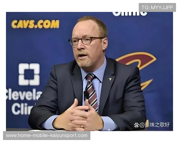 詹传闻被辟谣风波平息：真相背后，他如何面对风雨洗礼？