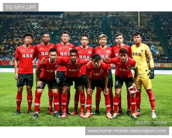 球员家属卷入转会争议，俱乐部公关受考验