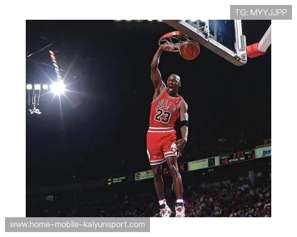 NBA球星反手扣篮罕见画面：巅峰瞬间与无与伦比的天赋